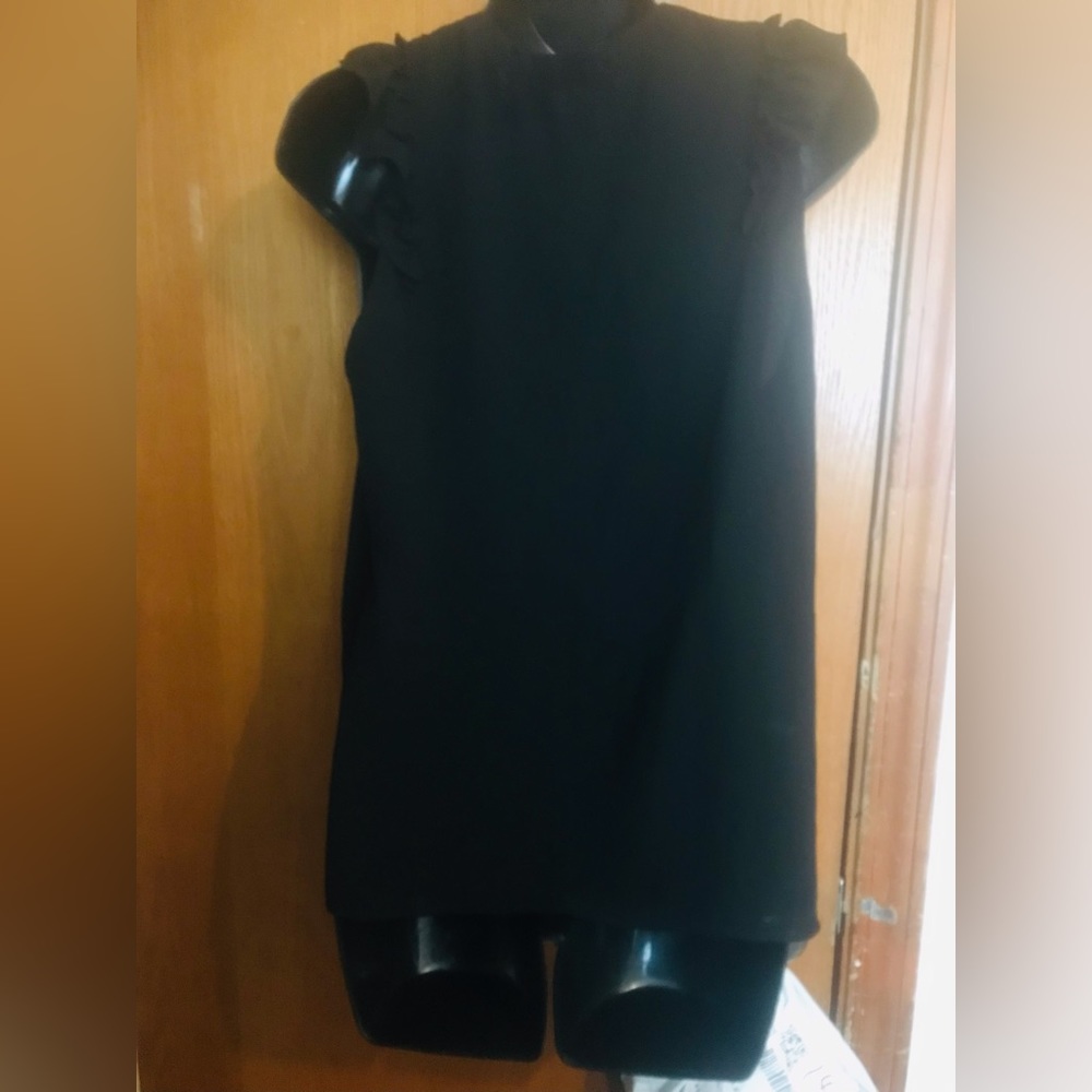 Stylish Black Sleeveless Blouse Top M Goth Lolita - Picture 2 of 2